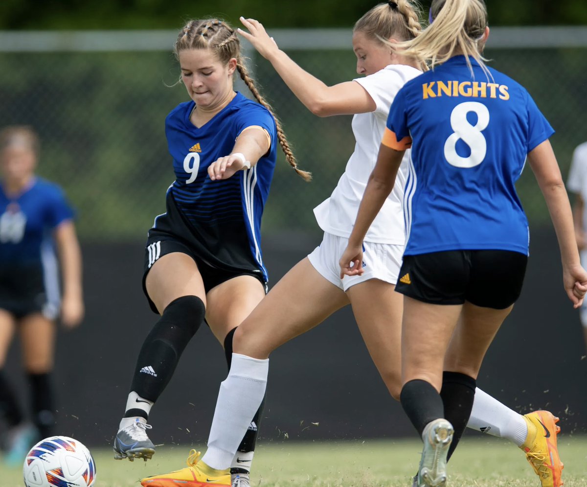 kylesokeland's tweet photo. The girls soccer season gets going this week. Once again there is potential for another successful year around here. 45 players to watch across SW Indiana.
https://t.co/w4s22qncdl https://t.co/LgunAcVVnC
