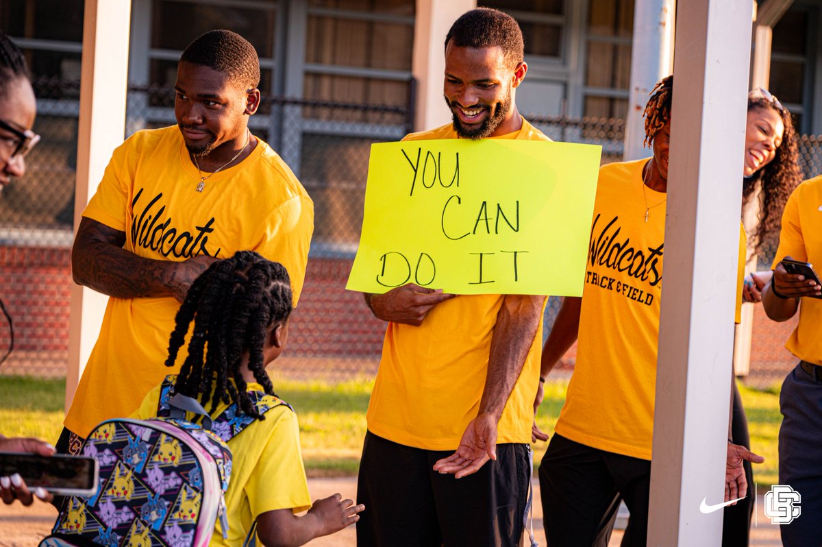 BCUAthletics's tweet photo. Happy 1⃣st Day of School! 🍎

The Wildcats stopped by @TurieTSmall this morning to wish excited students a great school year!

B-CU Athletics wishes students everywhere a successful school year! Wildcat Nation has your back!

#𝙃𝙖𝙞𝙡𝙒𝙞𝙡𝙙𝙘𝙖𝙩𝙨 | #𝙋𝙧𝙚𝙮𝙏𝙤𝙜𝙚𝙩𝙝𝙚𝙧 https://t.co/uo2lLxLXpE