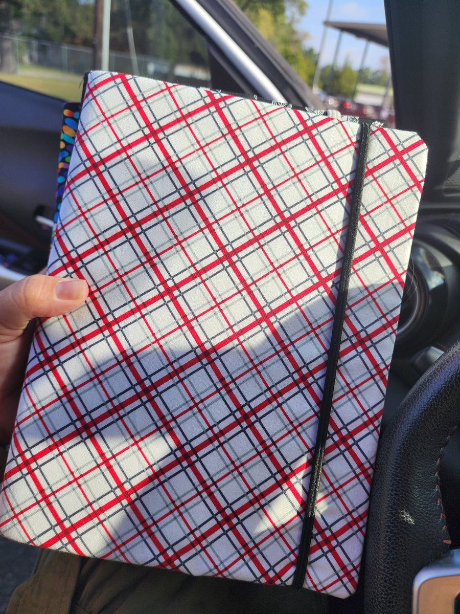 MrsCastings's tweet photo. Not everyday I go to planning &amp; come out with a new beautiful fabric notebook &amp;lunch! So fun! Learning to break down TEKS went great, looking forward to going back in 2weeks. 
#C9gotitgoingon #HistoryDepartment
If you dont #teach #history what exactly are you doing w/ your life? https://t.co/5ecLc0sNIg