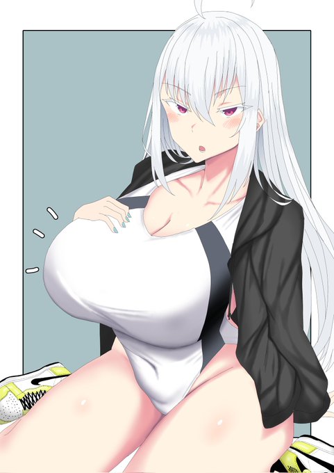 #水泳の日
パツパツ水着🩱 