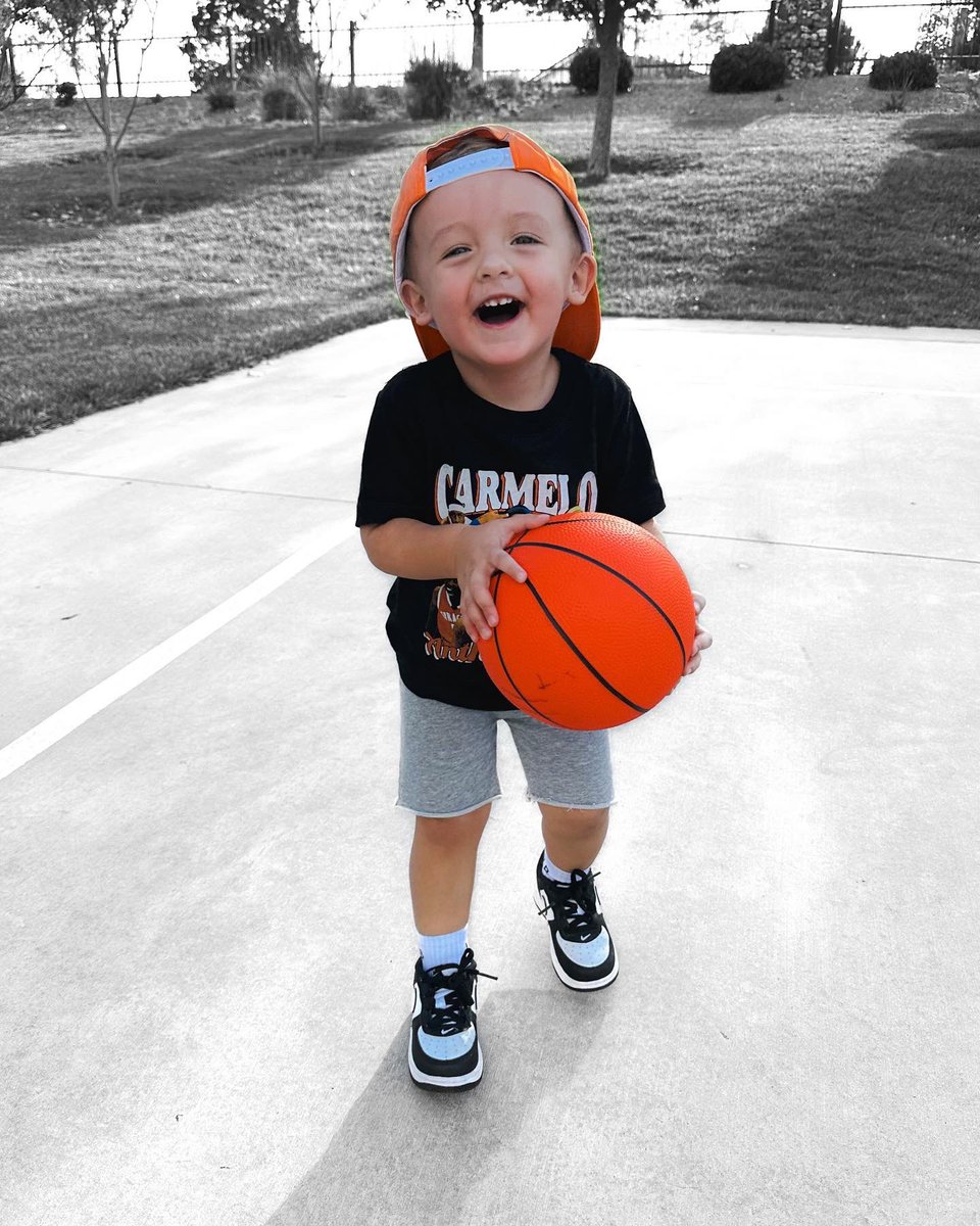 Staying MELO always 🏀🧡 <a href="/carmeloanthony/">Carmelo Anthony</a> #staymelo