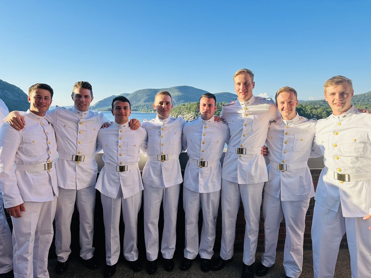 Congratulations to our cows who officially affirmed this weekend! A pivotal milestone in the 47-month journey through West Point 🪖

#GoArmy
