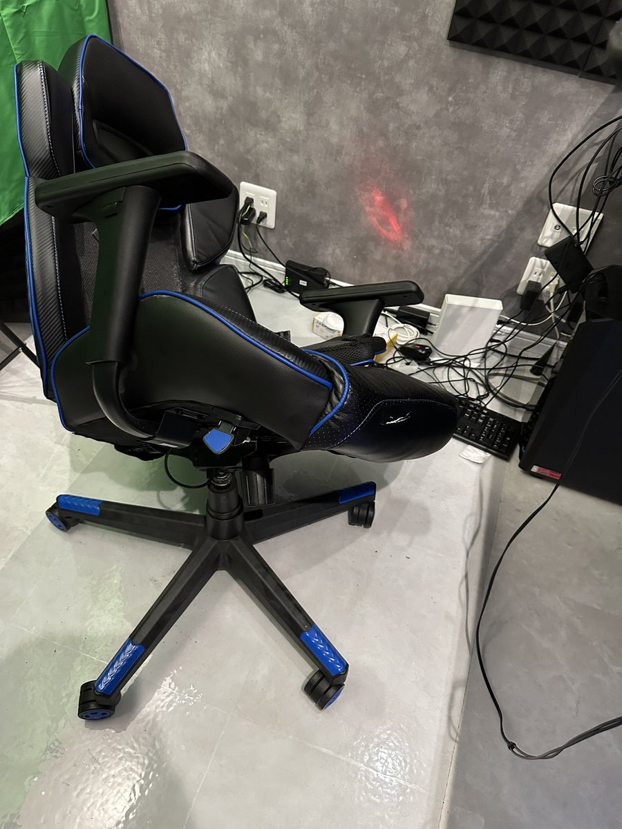 お前よく1年ぐらいがんばったよ。 根本が折れたわ。GG