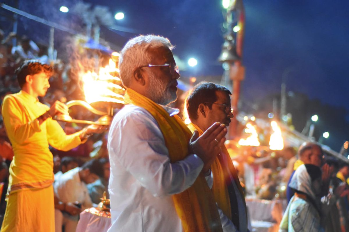 VinitMa19759608's tweet photo. RT @swatantrabjp: श्री अयोध्या जी में मां सरयू सरिता की मंगल आरती... https://t.co/ntxaCrOfXy