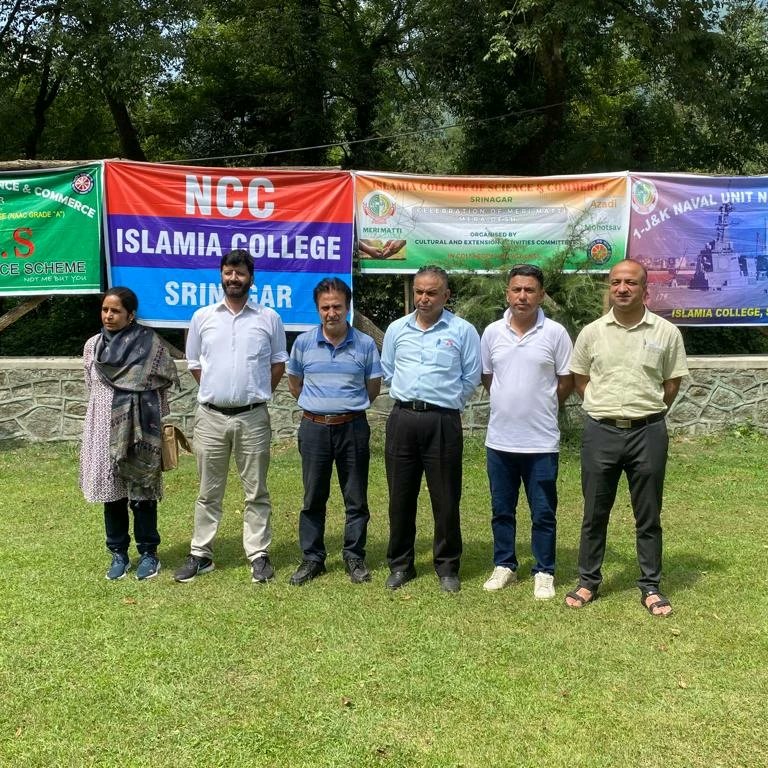 nss_icsc's tweet photo. Report of the Tringa Rally 
under “Meri Maati Mera Desh” Programme Islamia college, srinagar 10-08-2023 Under the guidance of Prof. Khurshid ahmed, principal of the College. IC in collaboration with NSS and NCC organised a Tringa Rally, under“Meri Maati Mera Desh” MMMD Programme. https://t.co/WB61thxnnL