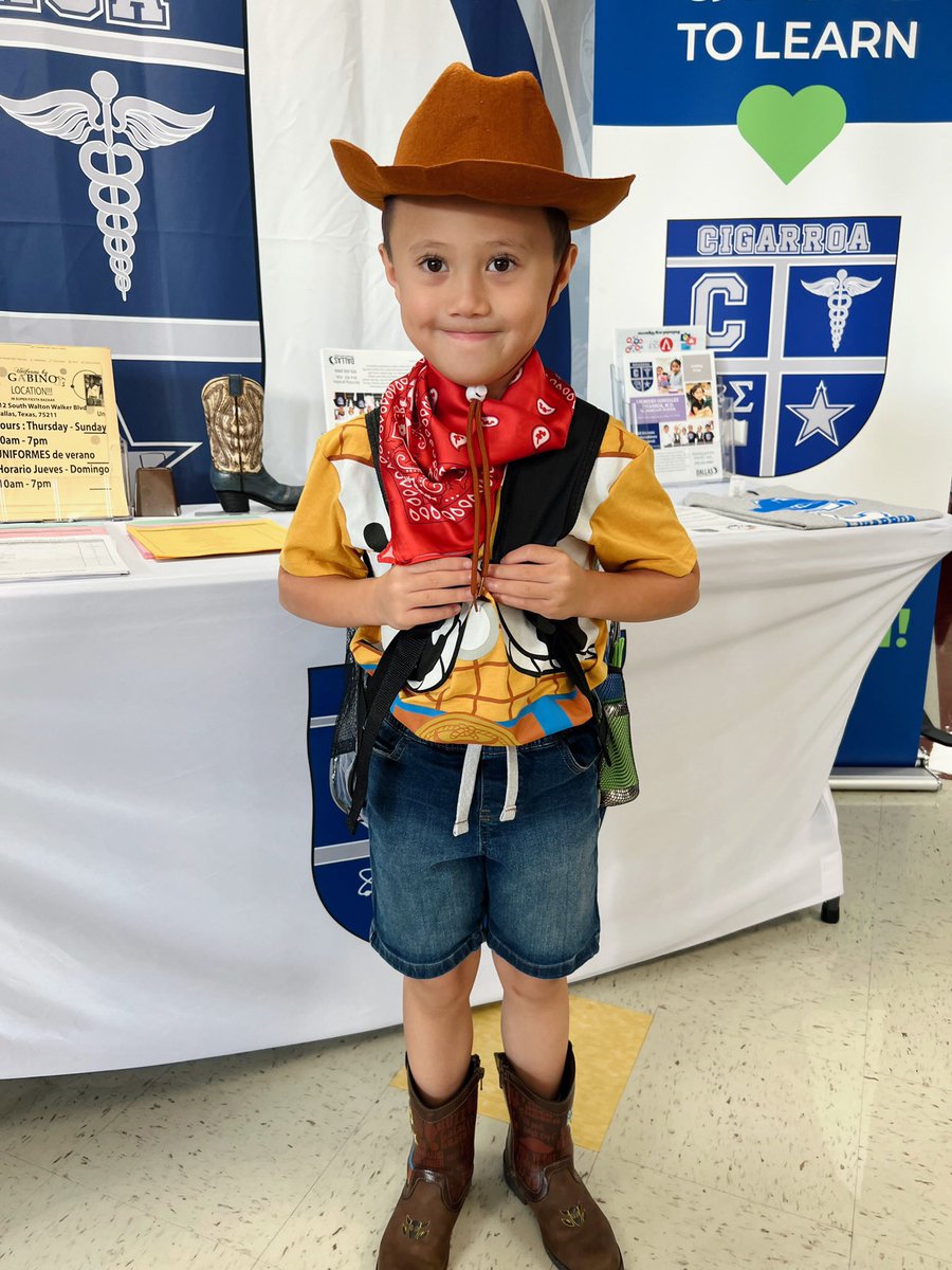 cigarroacowboys's tweet photo. Welcoming all of our Cigarroa Cowboys! Saddle up for learning! 🤍💙🤠 @dallasschools @SoniaLoskot @DavidVillegas_ @ms_marichal https://t.co/6FoIwvXg9u