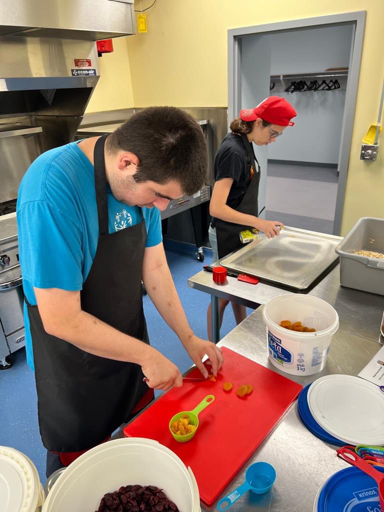 CommonfareOV's tweet photo. Look at that concentration!!!  Chris &amp; Dakota are shown busy working away on a fresh batch of Granola!  
#CFK #Granola #Orangeville #DufferinCounty https://t.co/nNJVAVEnYT