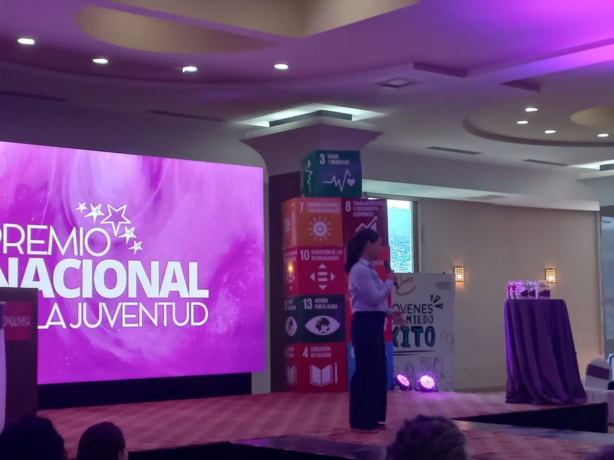 AECID_Honduras's tweet photo. El pasado 12 de agosto #DíaInternacionalDeLaJuventud celebramos junto a @conjuveh el I Congreso Joven de Honduras👥un valioso espacio para el diálogo entre jóvenes y legisladores para fortalecer sus voces y abordar temas como la prevención de violencia y Ley Marco para Juventudes https://t.co/qCo2rfXCX8