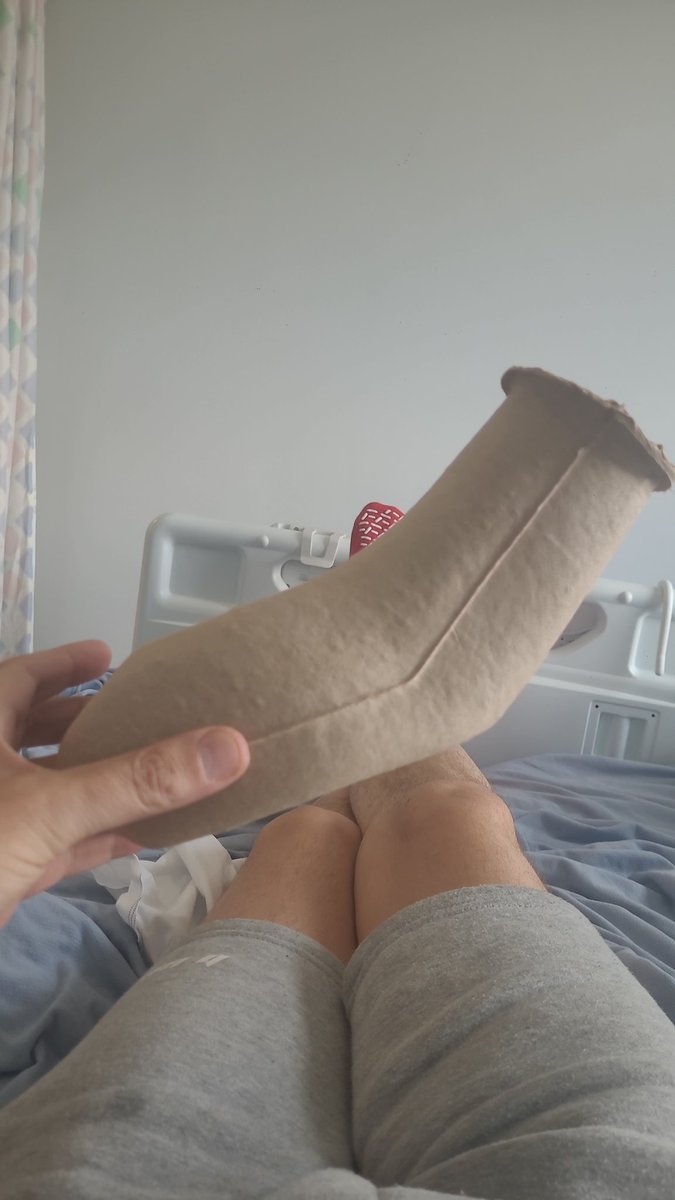 dutchieuk2009's tweet photo. @nickejeffery @Stevie_1965 @barnshospital @redstobeds #Prepared https://t.co/9GiKFBICxC