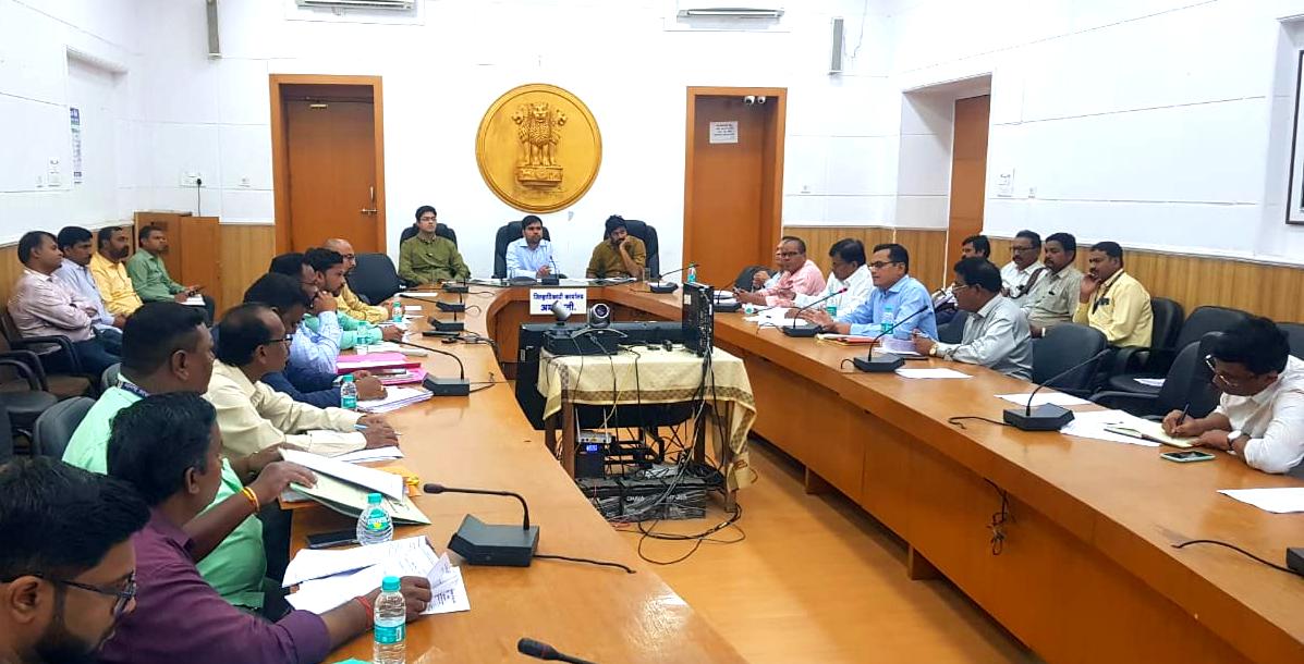 नवीन नाव समाविष्ट करणे,दिव्यांगांना रोजगाराच्या संधी, बँकेतील कर्ज प्रकरणे,रोजगार नोंदणी,उपलब्ध नोकरी आणि त्याचे स्वरूप याचा लाभ दिव्यांग बंधू-भगिनींना देण्यात यावा.ग्रामीण आणि शहरी दिव्यांग पात्र लाभार्थ्यांना या शिबिराचा लाभ घ्यावा,असे आवाहन श्री. कडू यांनी यावेळी केले...1/6
