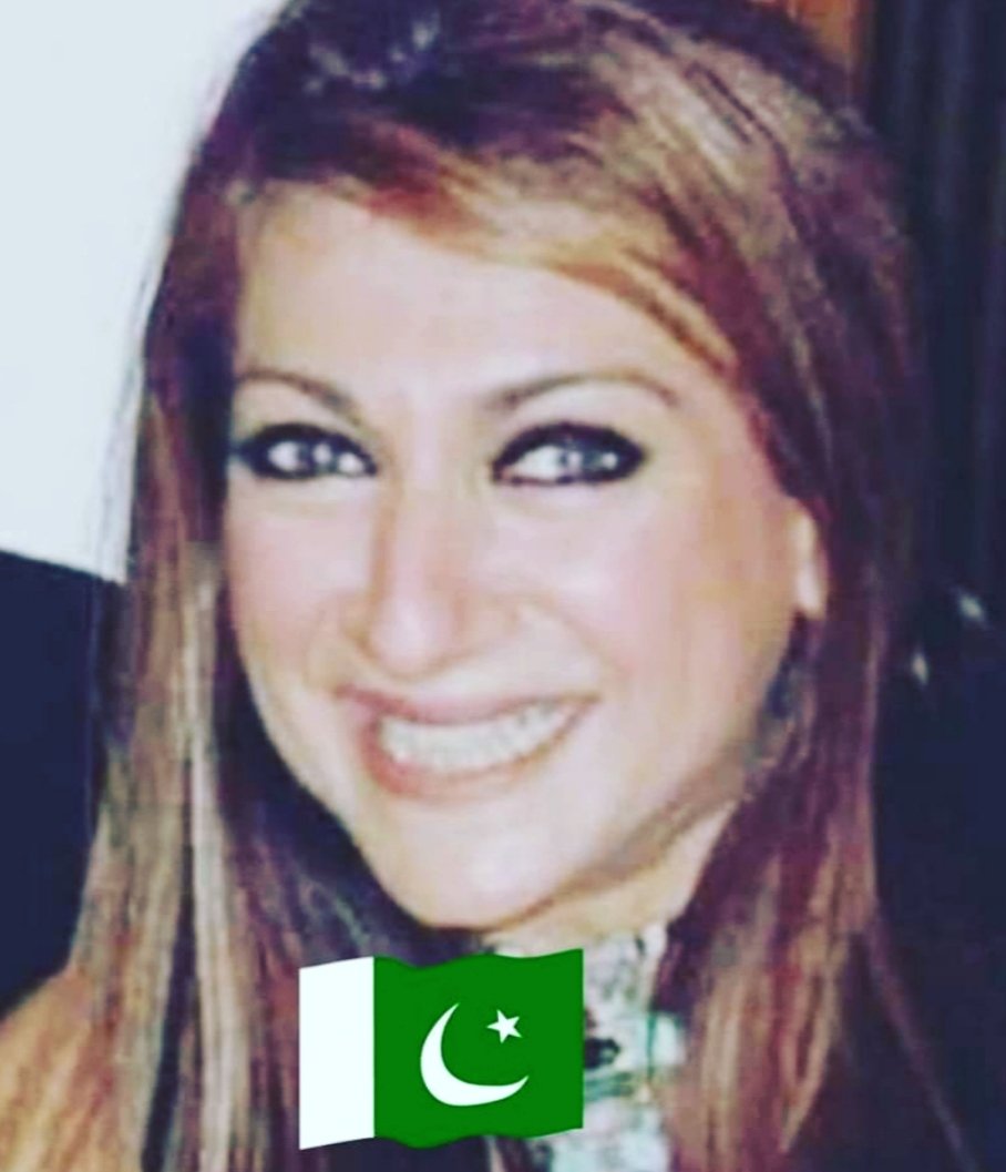 UzmaBeg1's tweet photo. Pray the future holds a lot of smiles, happiness, peace &amp; prosperity for our beloved country. Jeevay Pakistan!  #independenceday  #pakistan  #pakistanzindabad #jeevaypakistan https://t.co/N3mqdaD4el