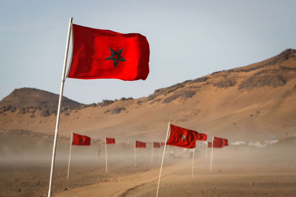 TFT_Morocco's tweet photo. URGENT 🚨 

Le Front Polisario annonce une guerre totale contre le Royaume du Maroc 🇲🇦.

« Tout le territoire du Sahara dans son espace aérien, terrestre et maritime est désormais une zone de guerre », indique le Front dans un communiqué. https://t.co/m8AL4Mgagc