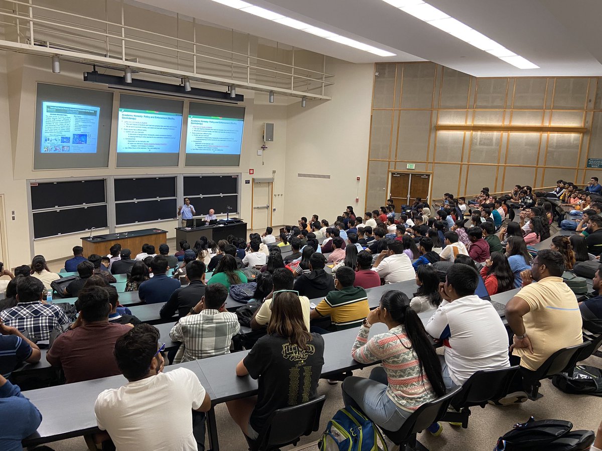 BingCompSci's tweet photo. Welcome to Binghamton, Students! We’re very happy to have you here! #CSOrientation https://t.co/bxlGndjK7e