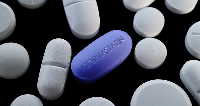 Dt_Aerzteblatt's tweet photo. Statintherapie könnte bei anthrazyklinhaltiger Chemo das Herz schützen: Boston – Eine Behandlung mit Atorvastatin kann Lymphompatienten, die eine anthrazyklinhaltige Chemotherapie erhalten, möglicherweise… #JAMA #Statine #Lymphom #Herzinsuffizienz https://t.co/kRPo95wTln https://t.co/XdYLAGn3uo