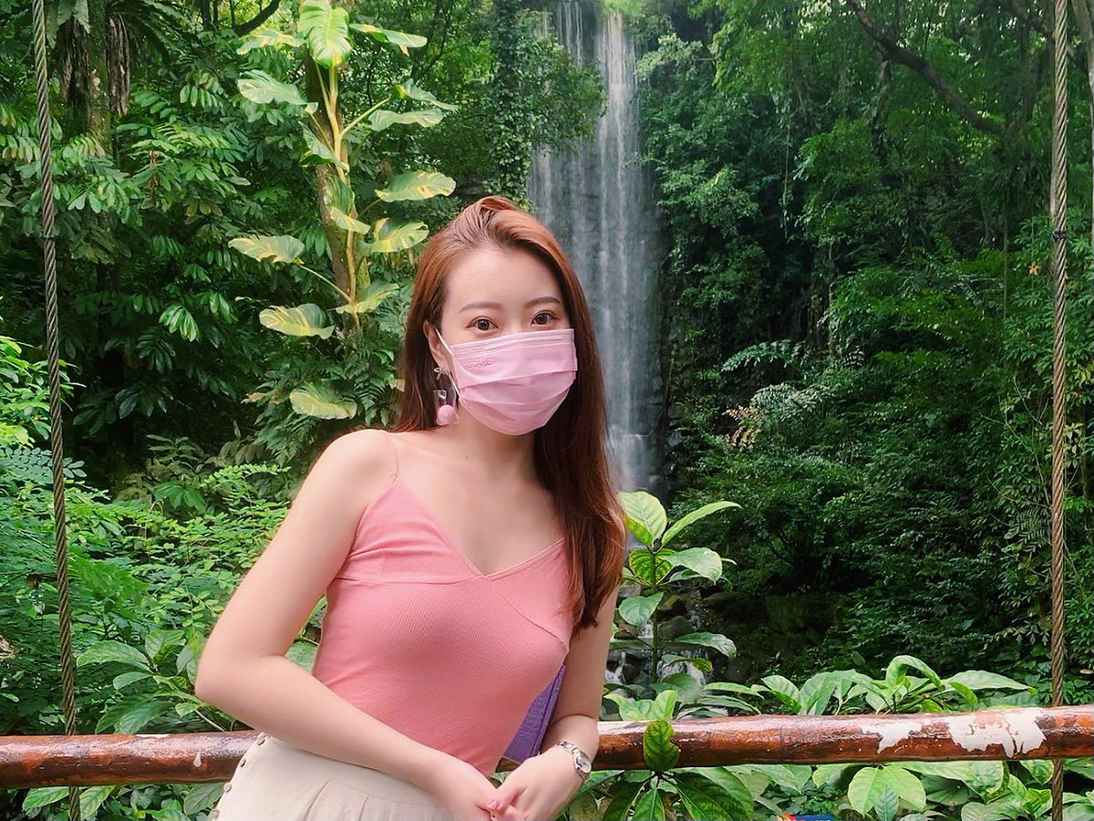 Kaz02255405's tweet photo. Warning guys! She is a scammer! If she ever contacts you through instagram or other SNS, be careful 
Chen_Mengya https://t.co/UrK3y7OHWe