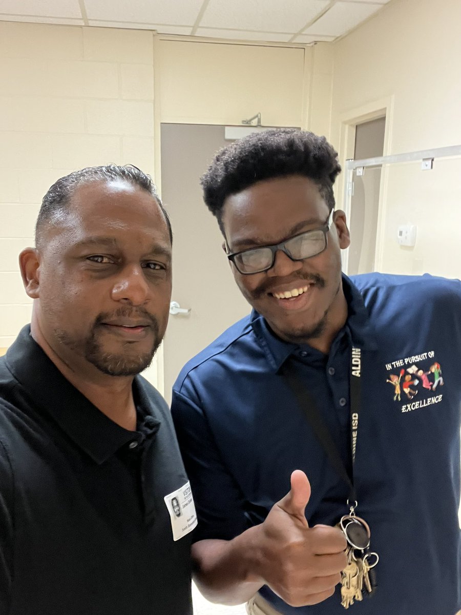 JD_Dirden's tweet photo. Stopped by J. Ruth Smith in @AldineISD to congratulate Principal Castille, in-person. @Texas_A_Plus https://t.co/hEEHxEdEGV