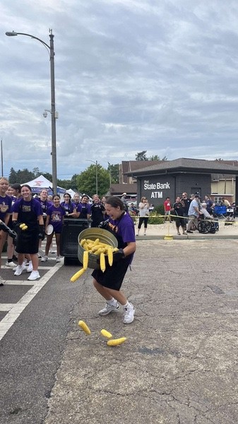 Mendota Spikers (@mendotaspikers) on Twitter photo Volleyball program helping their community serving sweet corn at the Sweet Corn Festival. #proudcoachπ½π½<a href="/mendotahigh/">Mendota High School</a> <a href="/KevinRChlum/">Kevin Chlum</a> <a href="/bcrsportsed/">BCR Sports Editor</a> Volleyball program helping their community serving sweet corn at the Sweet Corn Festival. #proudcoachπ½π½<a href="/mendotahigh/">Mendota High School</a> <a href="/KevinRChlum/">Kevin Chlum</a> <a href="/bcrsportsed/">BCR Sports Editor</a>