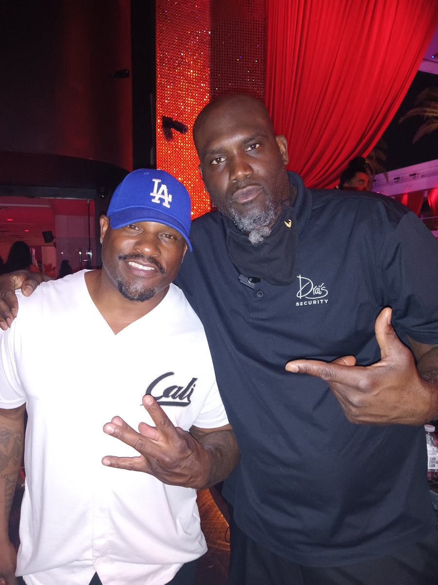 PolitikkkalP's tweet photo. Me an My OG @akaMrMarcus telling u now U Don't Have Your ๐ซ's For the @urbanXawards & #Urbanxweekend This Weekend You Just assed Out๐คฃ Tickets on Sale Now!
https://t.co/cBhozvY31c https://t.co/B6CW3jydZd