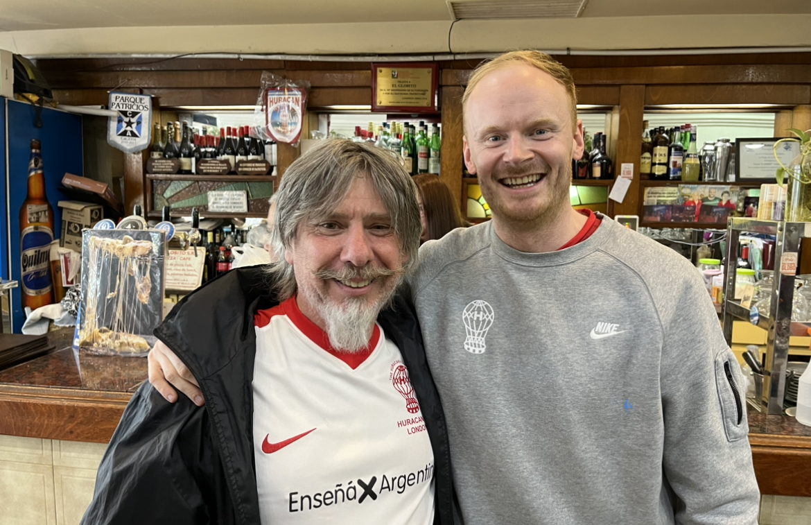henrymay73's tweet photo. ❤️ "We Have Chosen the Heart": A Decade of Inspired Connections ❤️

📖 Story time. October 2022.

🍕 I was in a pizzeria (El Globito) in the working class neighbourhood of Parque Patricios in Buenos Aires, Argentina.

Here, everyone's football team is @CAHuracan 

Walter approached me. Of course, he was wearing a @Huracanfclondon shirt!

He told me that he was a children's book author and out of the blue he gave me a beautiful book for my daughter Olivia.

He then told me that he had been so moved by the story of @OboreCharles 's football project for girls in Uganda that he was embarking on a project to write a children's book inspired by @Huracanfclondon  projects in Uganda 🇺🇬 .

😭 Fast forward to today and the book is almost ready to be printed and sold to Huracan fans and others in Argentina. The title is "Hemos Elegido el Corazon" (We have chosen the heart).

🎈 The Huracan Foundation has been going for a decade now: 10 years of amazing global connections, 40+ projects in 17 countries that have impacted thousands of young lives, and many, many heartwarming stories.

💖 Thank you Walter (and illustrator @leacaballero; both Huracan fans who have worked voluntarily on the book) for choosing to add your hearts to our community.