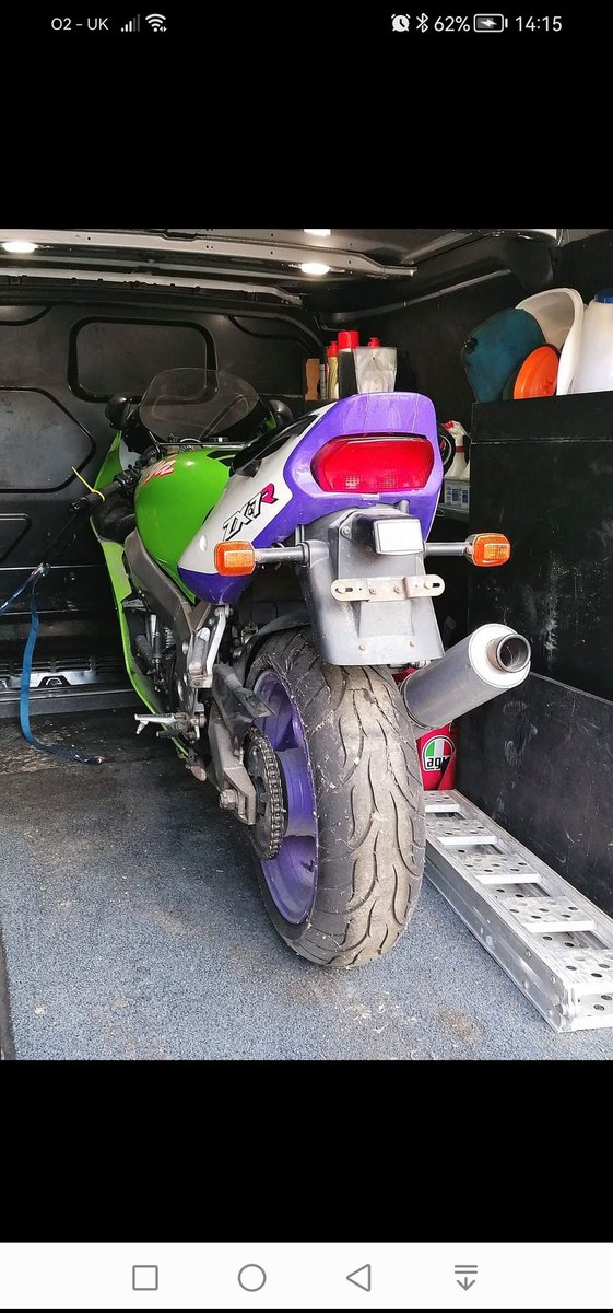 A month to the day since I passed it onto him and my nephew has my old Kawasaki ZX7R rebuilt, running and mot'd after it hadn't run for nearly ten years ❤️🙂