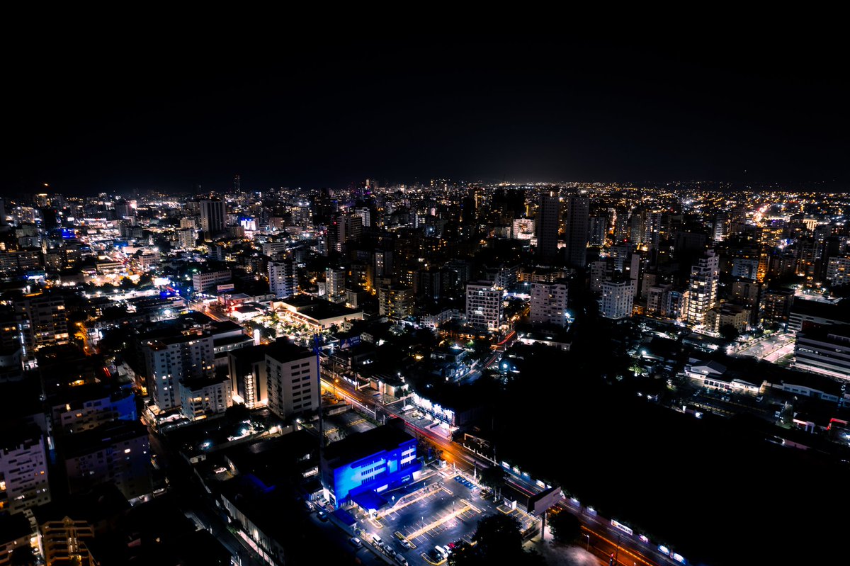 warchiefx's tweet photo. Santo Domingo Nights
#dji #drone #longexposure #djiair2s #djiglobal #rdporloalto #techdronerd #WCX042 #night #nightphotography #dark #cityscape #city https://t.co/vMVydoA8VQ