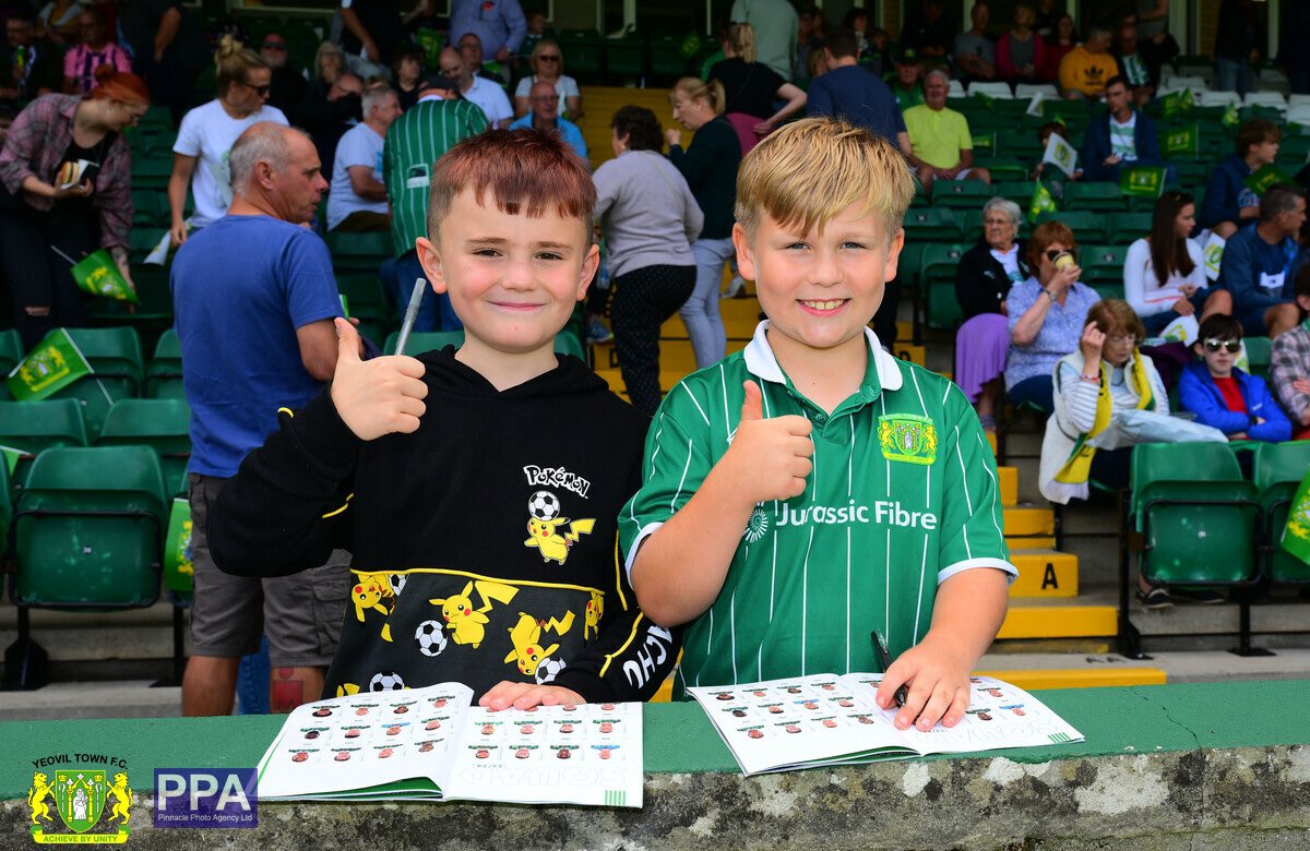 YTFC's tweet photo. Largest crowd in the National League South this weekend 👏

#YTFC 💚 https://t.co/xlTO7s0wkH