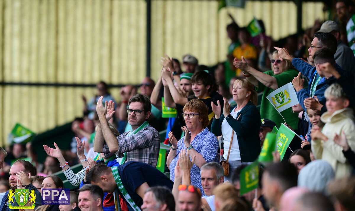 YTFC's tweet photo. Largest crowd in the National League South this weekend 👏

#YTFC 💚 https://t.co/xlTO7s0wkH