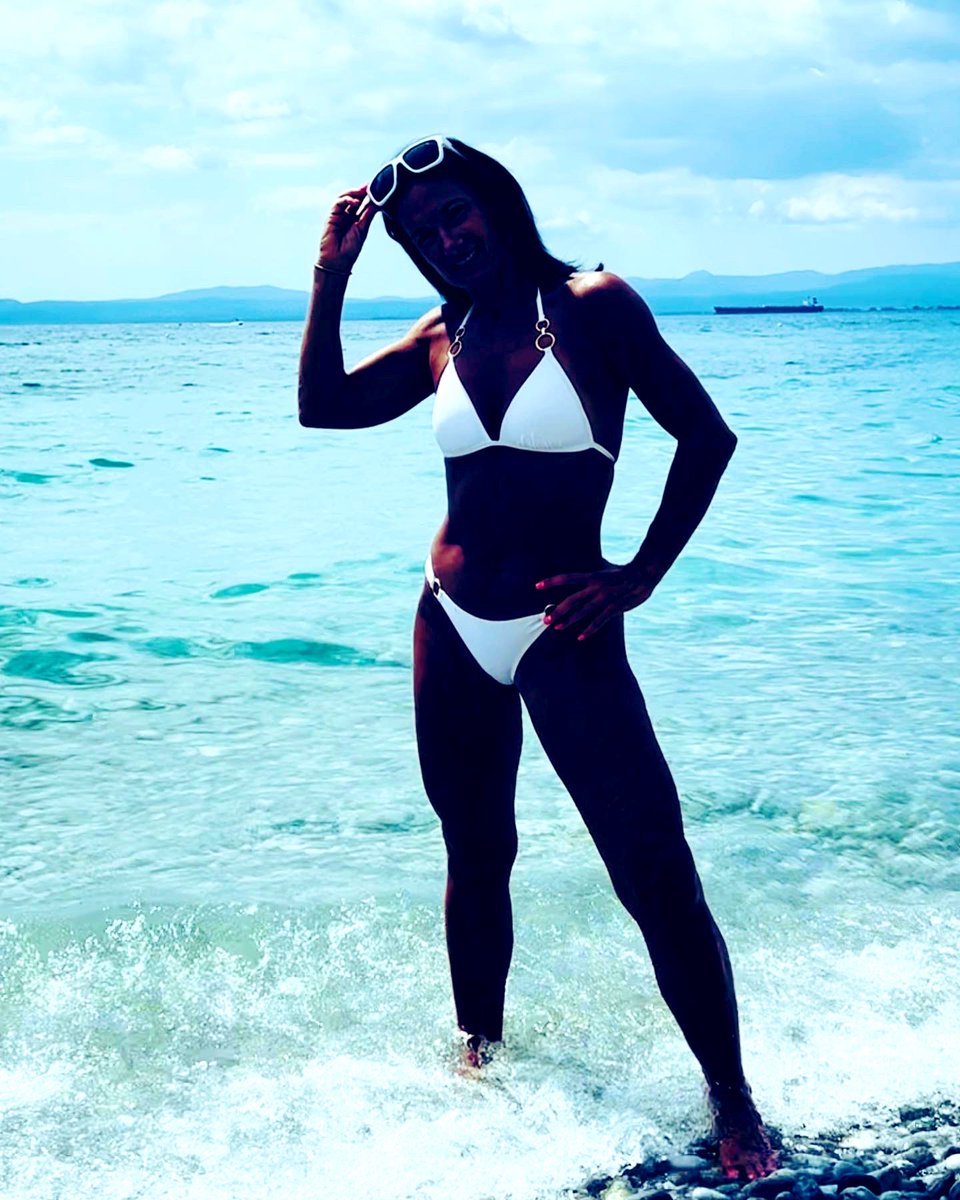 OlgaStamatakis's tweet photo. Enjoy the rest of the summer 💥💥💥♥️#summer #holidayseason #bikini #swimsuit #Mondaymorning #StayTuned #Smile #SmileAgain #holidays #LaCasaDeLosFamososMx #LetsGo #beaches #beachfm #Swimwear #swimminglife #aug #AugustMonth #Augoost2023 #FitnessJourney #SEA https://t.co/FgSWKksnI6
