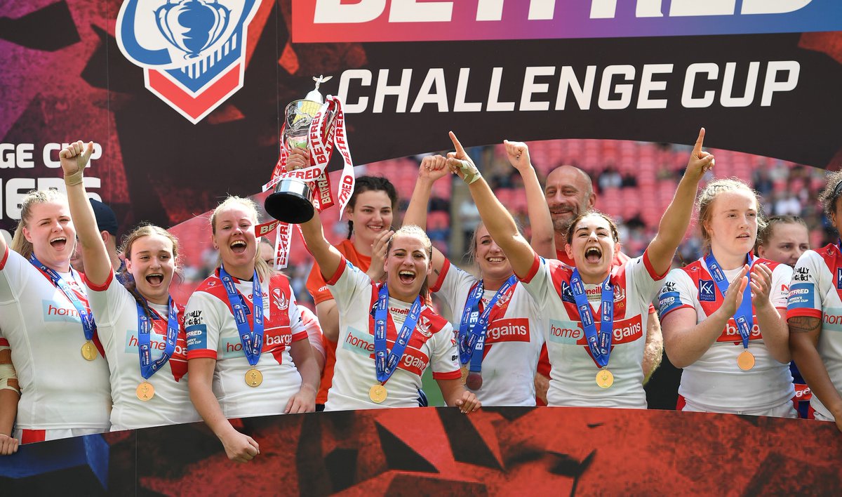 wembleystadium's tweet photo. #HistoryMADE under the arch 🏆

Saturday saw @saints1890women become the first ever Women's team to lift the @TheChallengeCup under the arch 👏

#ChallengeCup https://t.co/EF9jiN99MJ