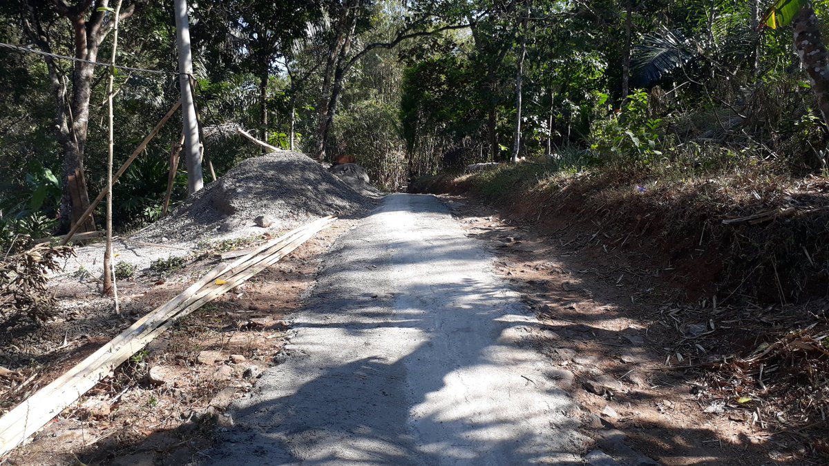 #Update_Khidmat PERMABI
Minggu, 13 Agustus 2023

PERBAIKAN JALAN DESA

PERMABI bersama warga melakukan kegiatan pengecoran jalan yang menghubungkan Kp. Cisunia dan Kp. Sukaresmi Desa Cibunar Kec. Malangbong-Garut. 
#khidmatkepadamasyarakat
#gotongroyong
instagram.com/p/Cv69cRhpwZ8/…