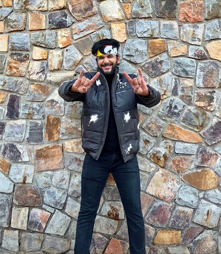 meh_ankit's tweet photo. VIJAYI BHAVA ABHISHEK👑❤️🐼🐼🐼🐼🐼 https://t.co/X9Nh0ETi04