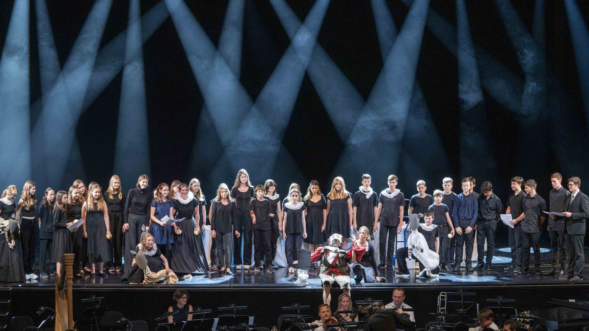 SbgFestival's tweet photo. Congratulations to all young artists involved for the impressive "Falstaff" final performance ❤

📸 SF/Marco Borrelli https://t.co/ZSvlEz4uzf