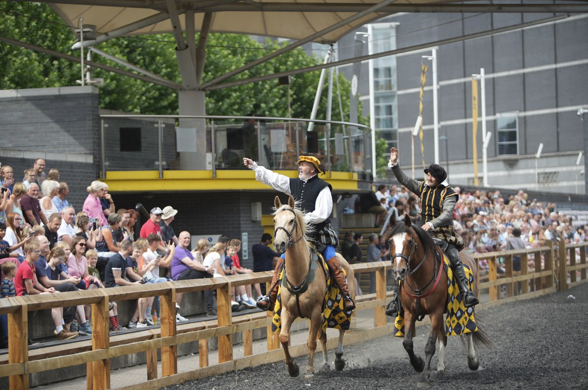 We are over the moon that @Royal_Armouries won a #TravellersChoiceAward2023 from @Tripadvisor! This superb achievement places them among the top 10% of reviewed attractions in the world! Tickets to the museum are FREE: tinyurl.com/mrxux8xm