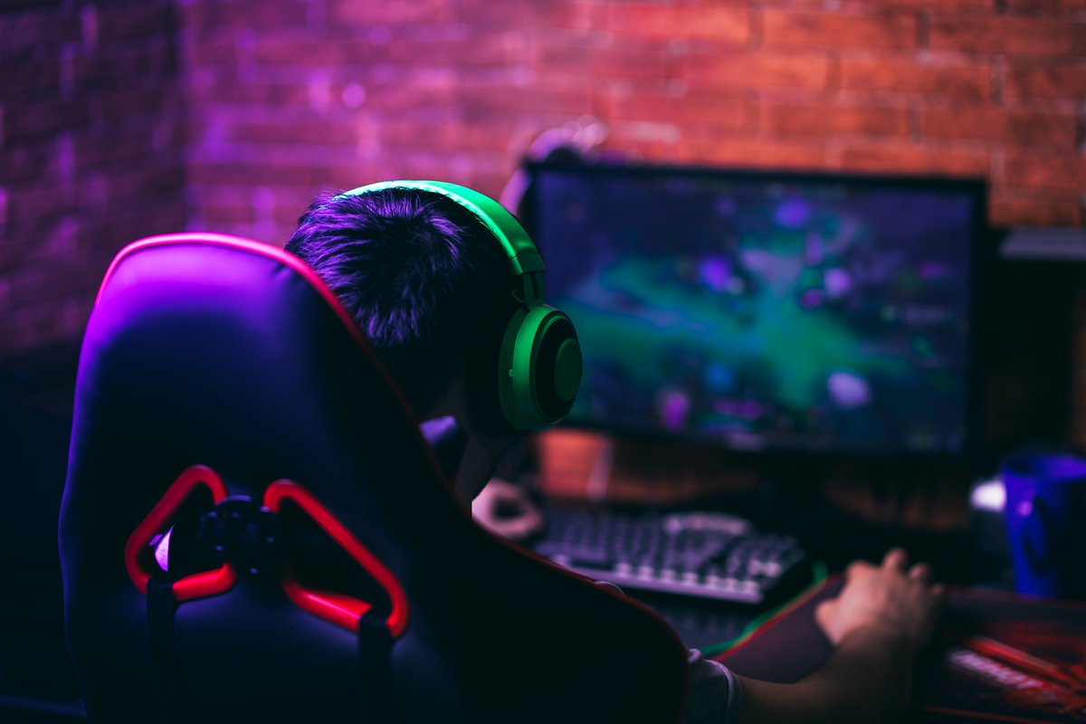 With the summer holidays in full swing, there's lots of time for online gaming! But how can we help children stay safe playing online games?

Take a look at our latest blog post here 👇

coconnect.co.uk/2023/08/14/sta…

#onlinesafety #edtech #onlinegaming #gaming #internetsafety