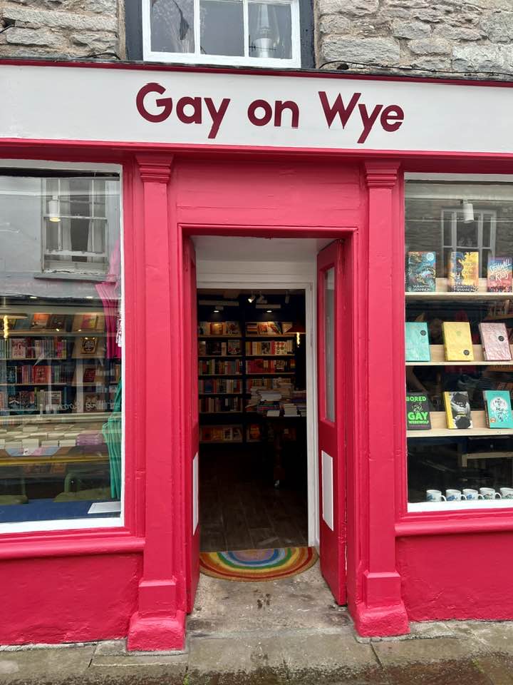 hayfestival's tweet photo. Rejoice!

A new bookshop is born to our Town of Books!

💖 @Gayonwye 💖

Spread the word... https://t.co/323iyCNpUq