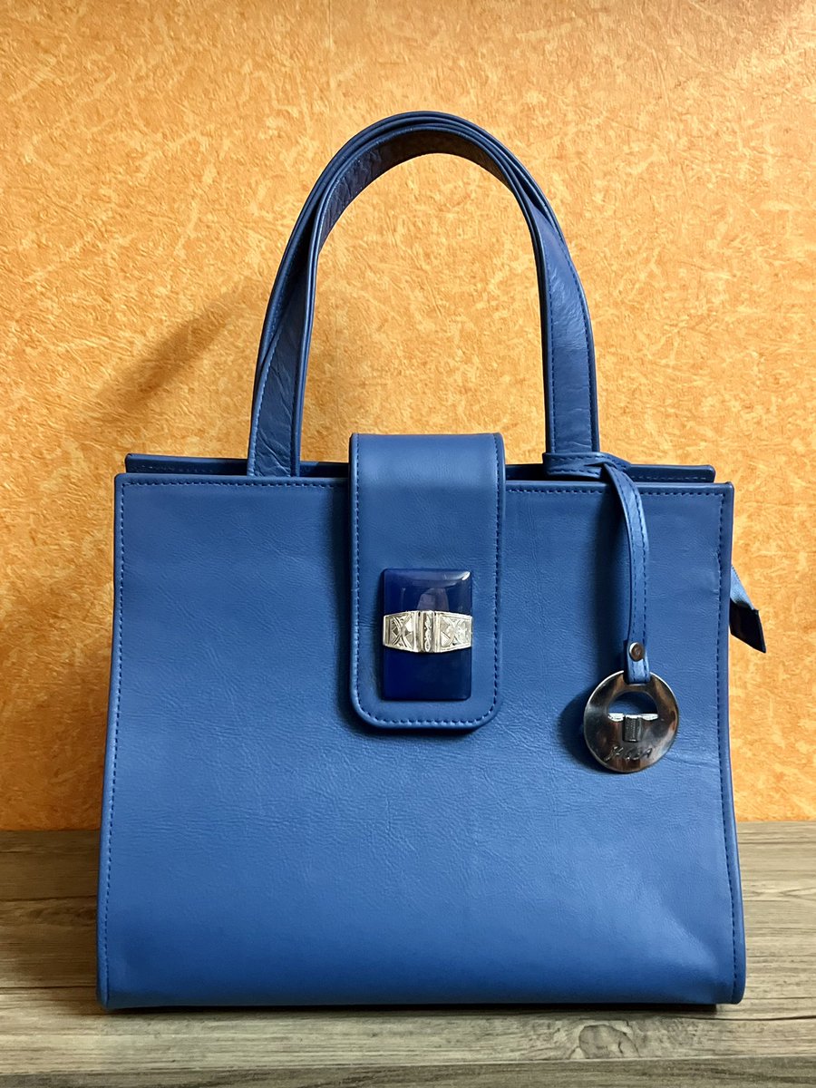 Jaggaby3M's tweet photo. New creations and new colours especially made for you . 💙🤎💛 #Handmadewitlove #Jagga https://t.co/KCG2SiINnh