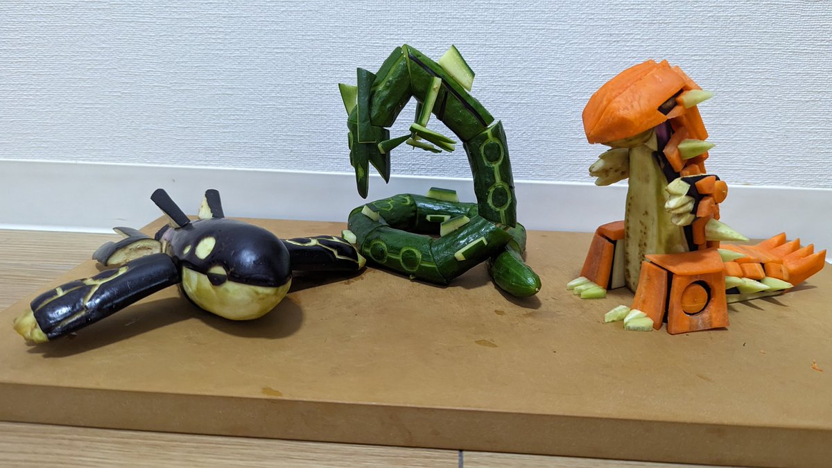 お盆なんで精霊馬作りました、 茄子、胡瓜、人参。 カイオーガ