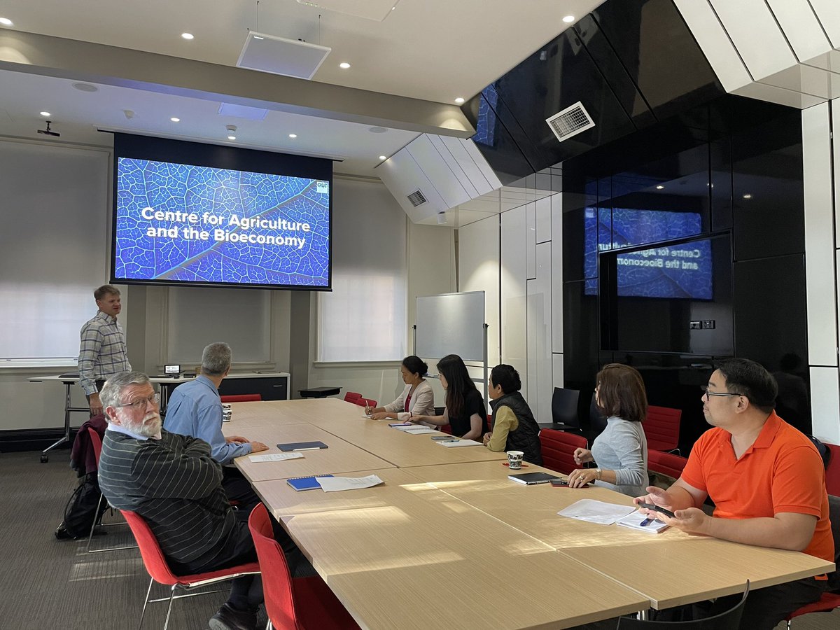 <a href="/QUT/">QUT</a> hosted visitors from Mitr Phol, Thailand’s and Asia’s largest sugar &amp; bioenergy producer (and world’s 5th!). I and <a href="/RowlingsDavid/">David Rowlings</a> presented our work on #sugarcane and #carbon projects.