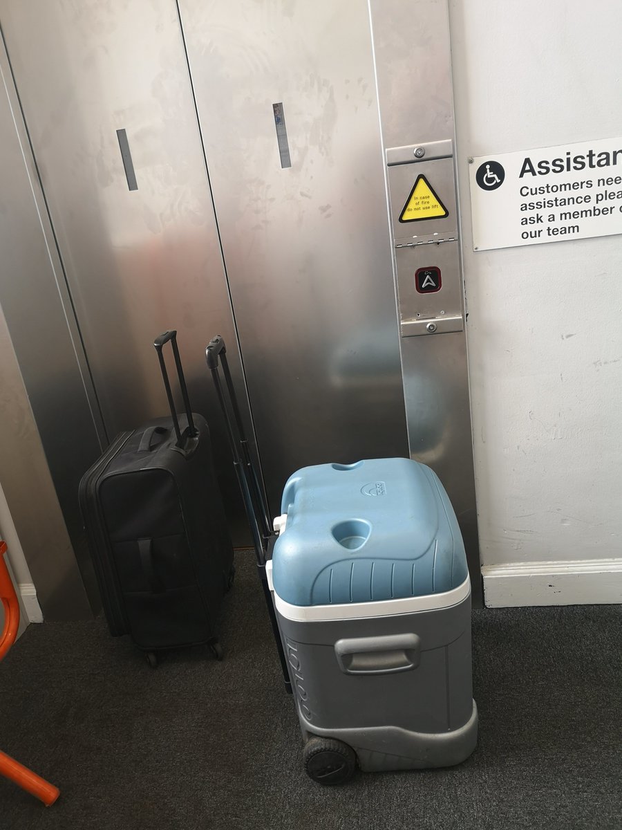 Great work Jurgen <a href="/NotJstABlindGuy/">Jurgen 👨‍🦯</a> thank you for your swift and highly effective help with getting the lifts fixed at #Berwickupontweed #hero