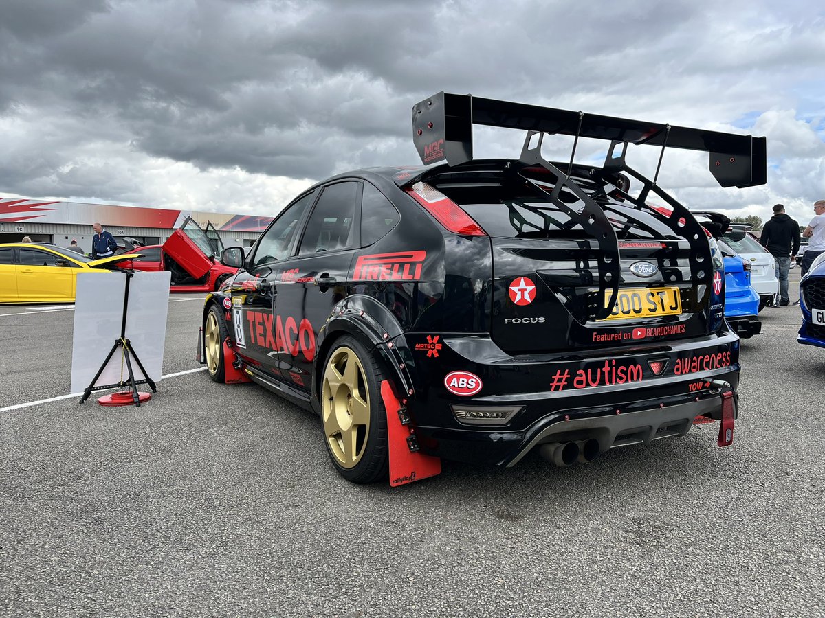 TheProjectD_car's tweet photo. Big thanks to @denialvibes for the hospitality and kind words at @FordFair yesterday, we had a great day, thanks again π
#autismawareness #theprojectd #texacofocus https://t.co/3wroG6HqfP