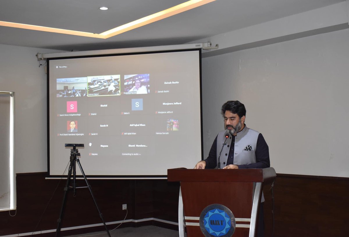 CCPSUMT's tweet photo. Dr. Shahzeb Khan sharing his thoughts and opinion as a session chair on the Research papers presented by Mohsin, Wajeeh Ul Hassan,Ali and others at the First International Conference on Critical Peace Studies. 
#peace #CCPS #internationalconference #research https://t.co/s7oUfq6f7D