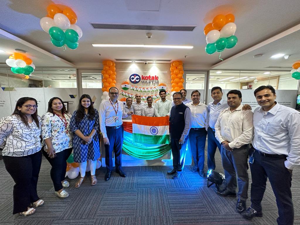 KotakMF's tweet photo. Let's come together and celebrate the spirit of freedom, unity and the incredible journey of our nation.
Celebrating Independence Day in our office! 🇮🇳
#HappyIndependenceDay https://t.co/Y3xurf3sFT