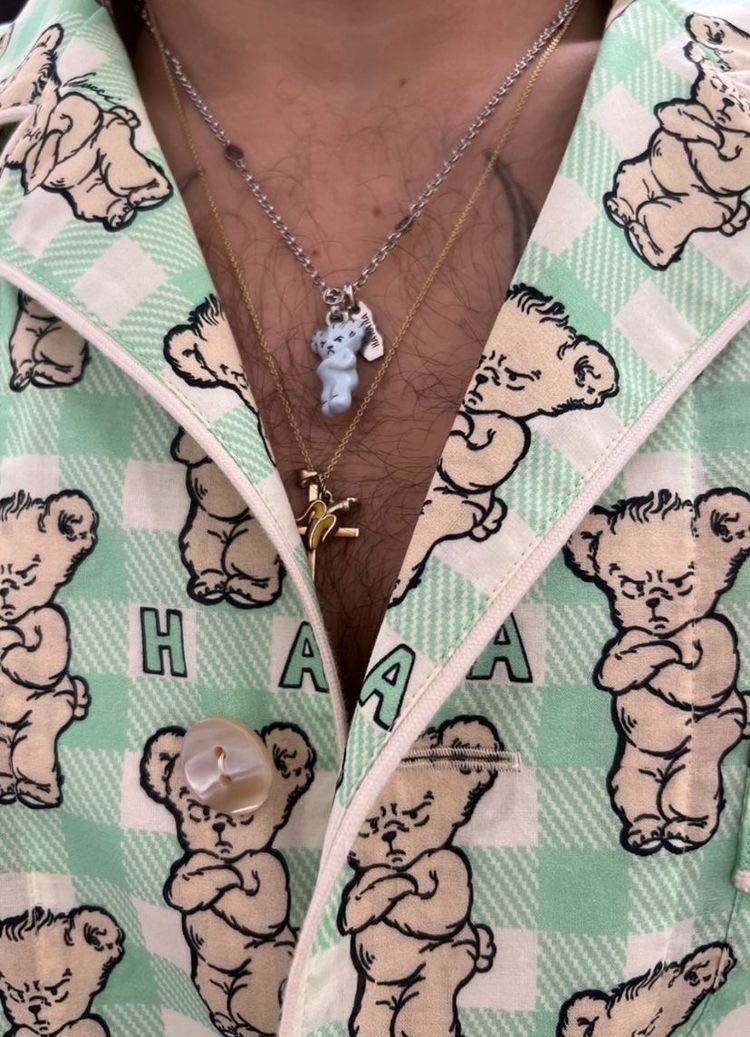HSFEATURES's tweet photo. Gucci HA HA HA. https://t.co/rle9rLbtO9