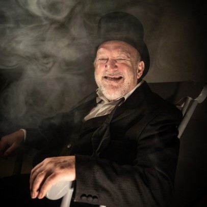 wo Dickens ghost stories with a comic twist in THE GHOST OF A SMILE 👻👻 Stories with a shiver and a smile! Like “The Woman in Black” – but funnier, with fewer people! 📅 7:30pm Thu 7 Sep 🎟️ Tickets £17.50 | £14.50 Members Book now: themillartscentre.co.uk/shows/theghost…