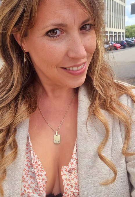 Back at the office again. X https://t.co/a2AgxiMdbr