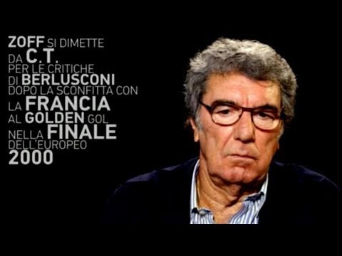 sarais53's tweet photo. #14agosto...
Tutti i TG, parlano di sconcerto per le dimissioni del CT della *naz.le ⚽ #RobertoMancini.

Dalle critiche di #Berlusconi 🙄
all'allora CT Dino Zoff per la finale a euro2000 persa con la Francia, allo #sconcerto di oggi.
#Nazione nel pallone.
Ma andè a' cagher. 🤐 https://t.co/PHb4nSpBPa