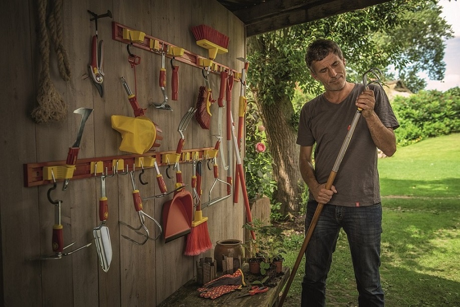 WOLFGartenUK's tweet photo. ✅ Reduce backache
✅ Reach heights safely
✅ Save storage space
Every multi-change tool is covered by a 35 years guarantee. https://t.co/Swu5L7BEDH
#WOLFGarten #MultiChange #GardenTools #RightToolForTheJob https://t.co/O8ksbaWr3k