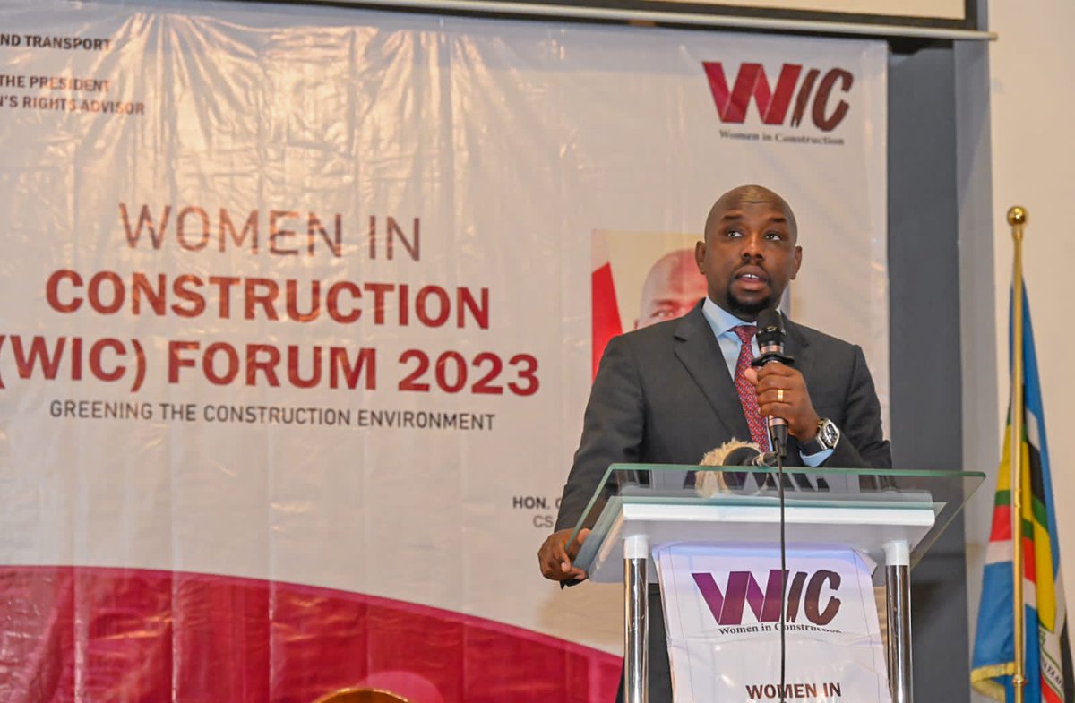 ChiggaiCS's tweet photo. Progressive Leadership and Stewardship From CS @kipmurkomen in recognizing the role of #WomenInConstructionke. Government has put Women at the centre of economic empowerment. Empower a Woman Empower a Community. #FemaleLed #FemaleBuilt #FemalePowered @statehousekenya @transportke https://t.co/yCJPCZ7aI7