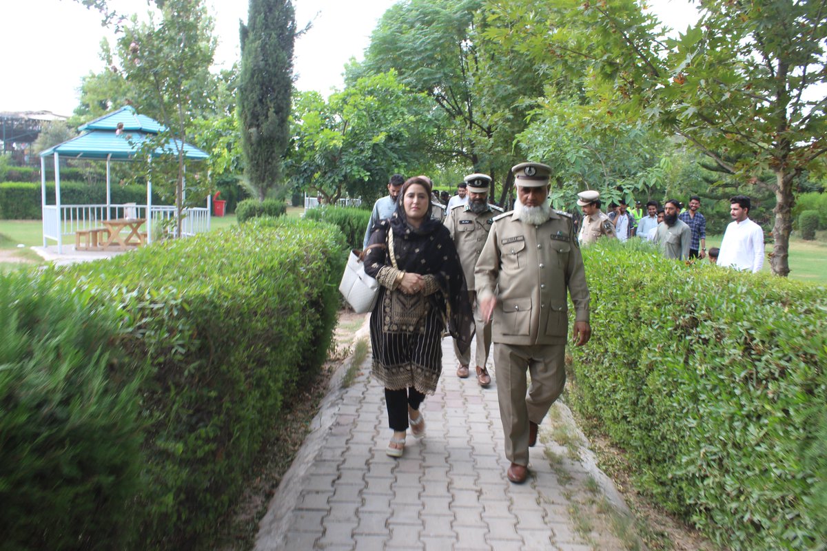 ZooPeshawar's tweet photo. The event was graced by Conservators/senior officers of the department and participated by members of School Nature Clubs, students, Zoo volunteers, members of Human Care foundation. The event started with flag hoisting ceremony, special prayers for Shuhada were carried out, https://t.co/JZxyDKuk4P