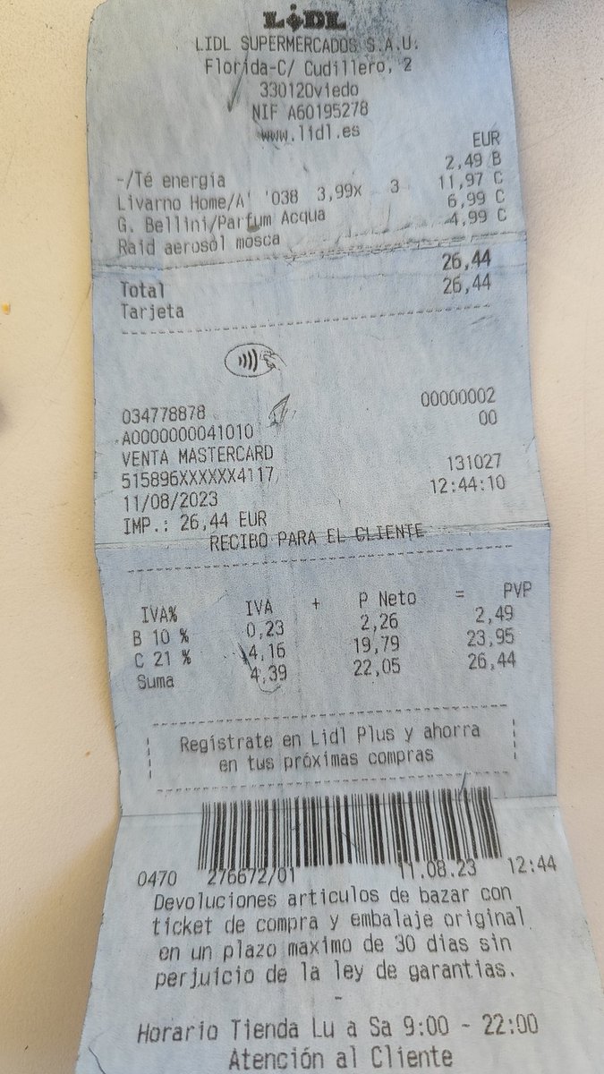 ffhevia's tweet photo. LIDL La Florida, Oviedo. Compras 2 artículos y te marcan 3. Reclamo (fue el viernes y volví hoy lunes 12:30 de la mañana), un responsable muy mal educado dice que no se puede comprobar, que debería haber comprobado el ticket antes de dejar la caja, que él no puede perder dinero. https://t.co/FXJEyW13MR